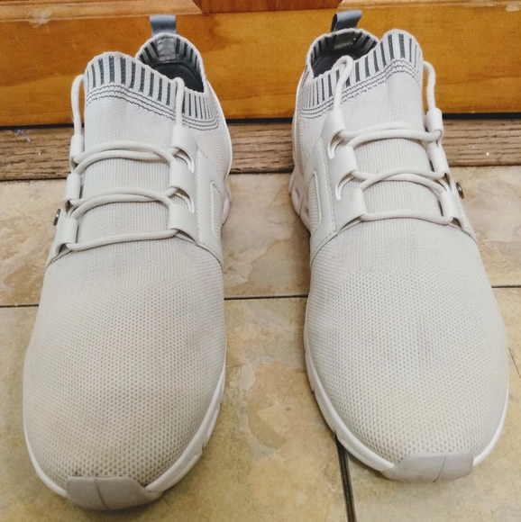 comfy athletic shoes